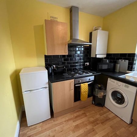 2 Bedroom Apartment, 5 Minutes From City Centre Newcastle upon Tyne Luaran gambar